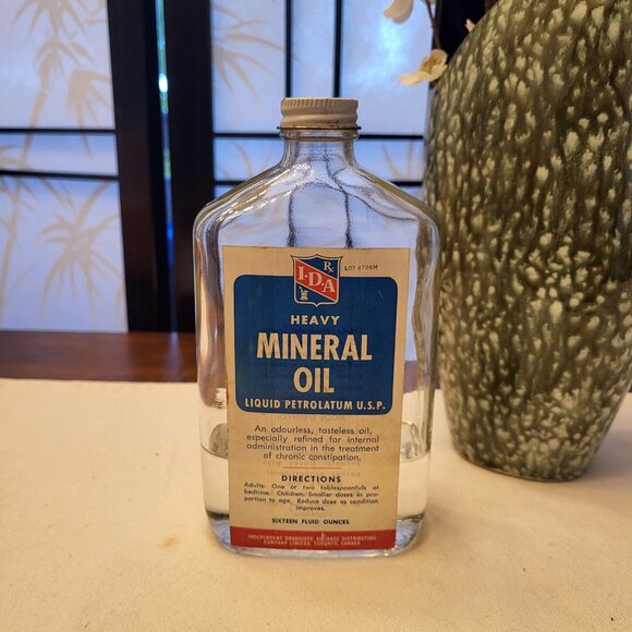 Share Vintage 1960's - IDA Heavy Mineral Oil Glass Bottle - 16 oz Bottle - Picture 1 of 5